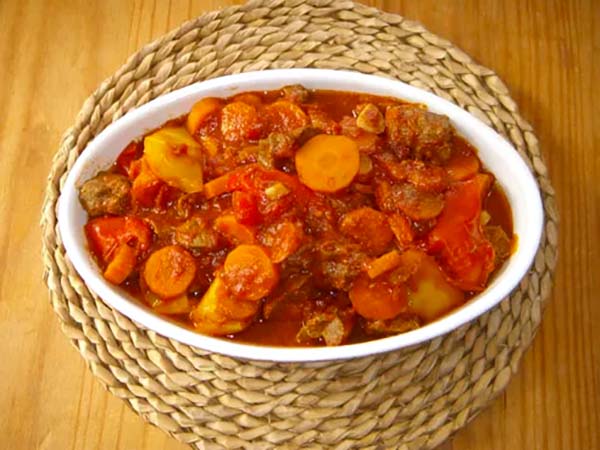Beef and pepper stew