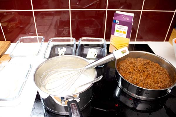 Ingredients-for-beefy-lasagne