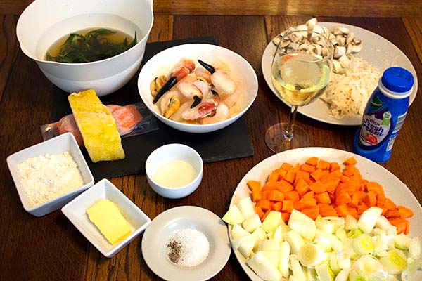 Ingredients-for-cheats-seafood-chowder