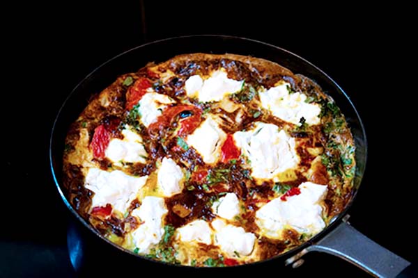 herbs-roasted-peppers-goats-cheese-frittata-in-pan
