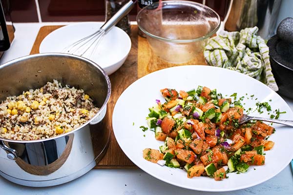 Rice and chickpeas tabbouleh dressing
