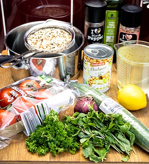 Ingredients-for-rice-and-chickpea-tabbouleh