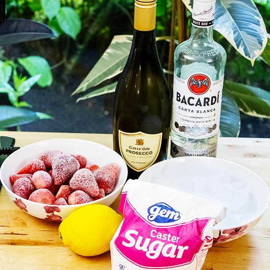 Ingredients-for-strawberry-velvet-cocktail